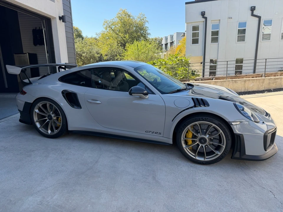 2018 Porsche 991 GT2 RS - Image 2 of 12