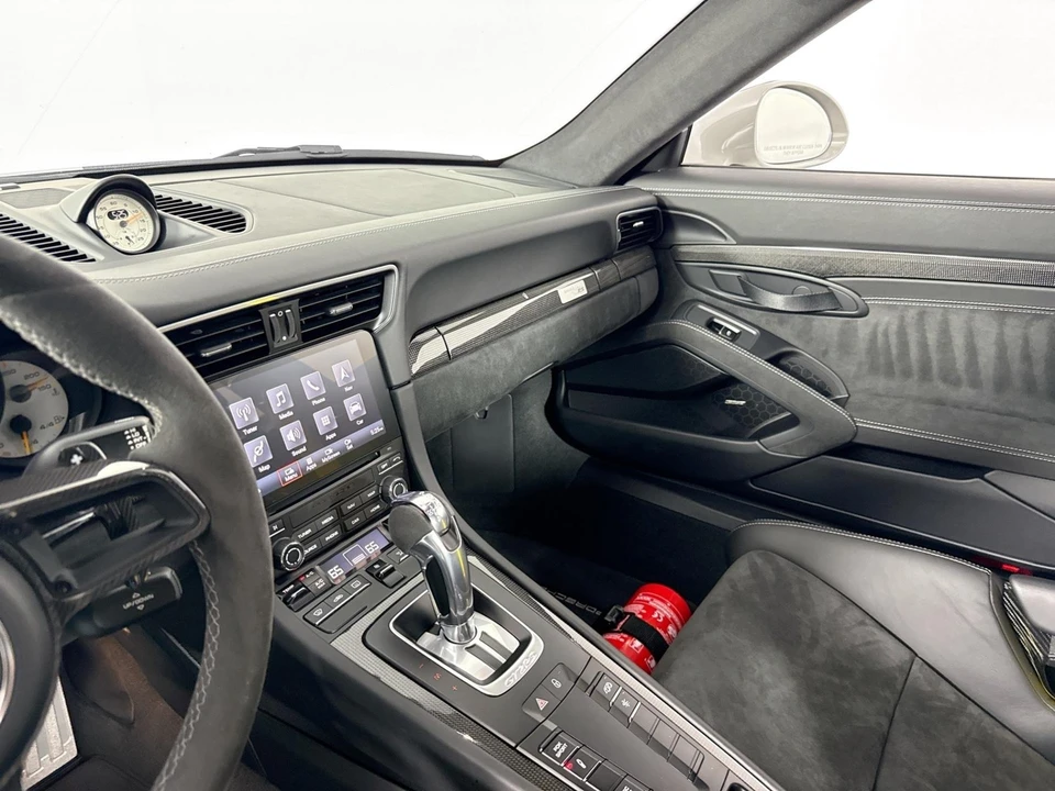 2018 Porsche 991 GT2 RS - Image 24 of 31