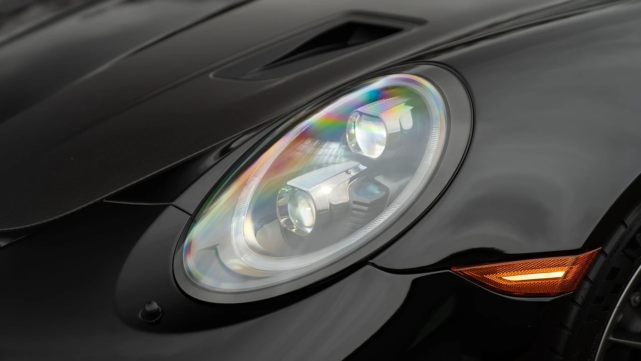 2018 Porsche 991 GT2 RS - Image 27 of 31