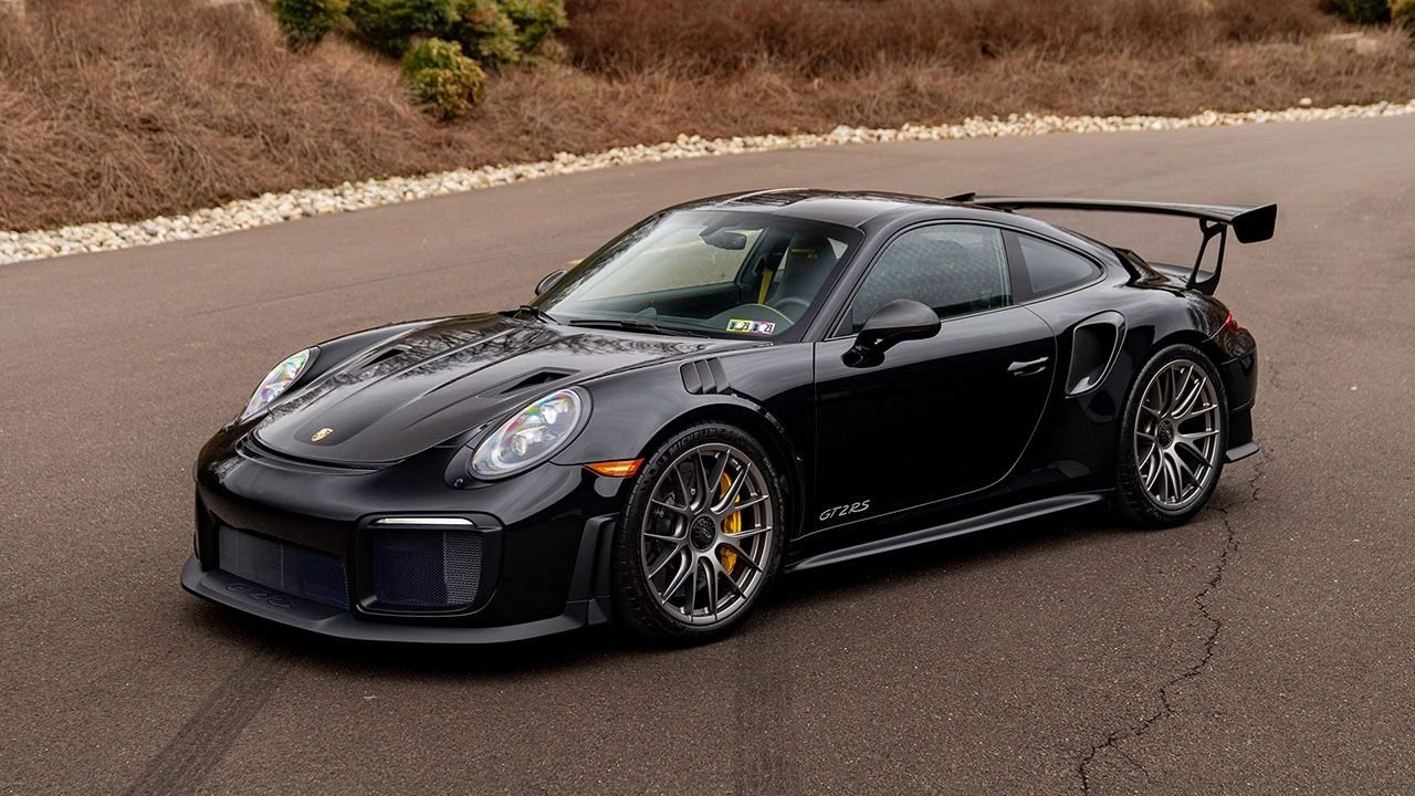 2018 Porsche 991 GT2 RS - Image 2 of 31