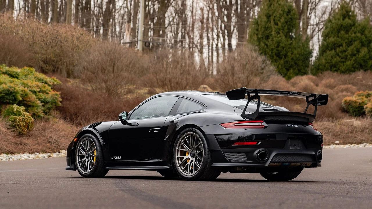 2018 Porsche 991 GT2 RS - Image 8 of 31