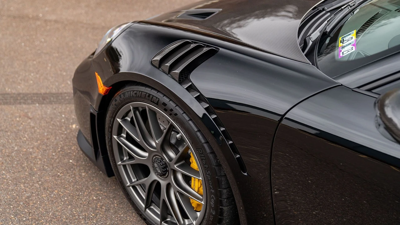 2018 Porsche 991 GT2 RS - Image 29 of 31