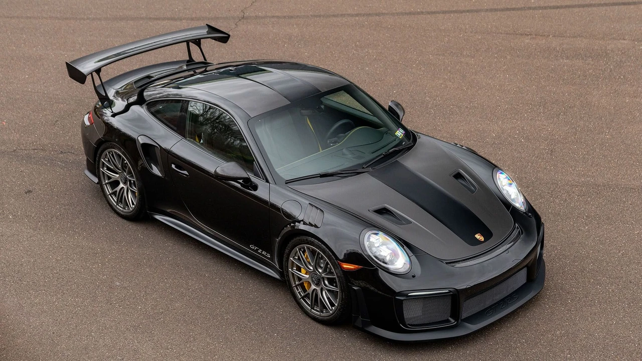 2018 Porsche 991 GT2 RS - Image 4 of 31