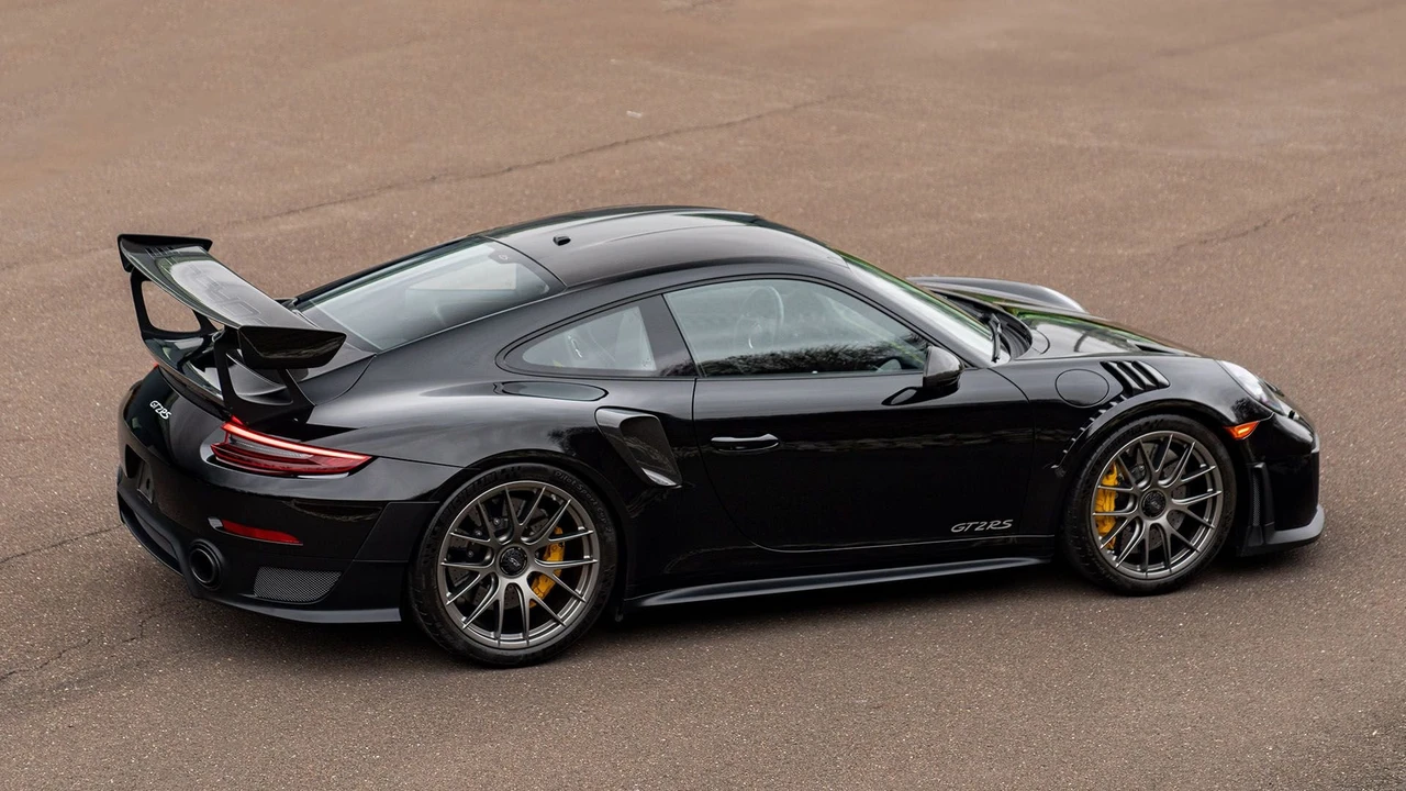 2018 Porsche 991 GT2 RS - Image 7 of 31
