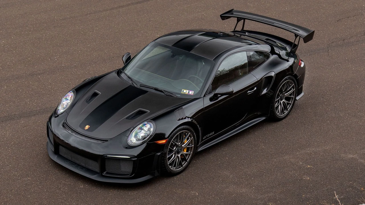 2018 Porsche 991 GT2 RS - Image 3 of 31