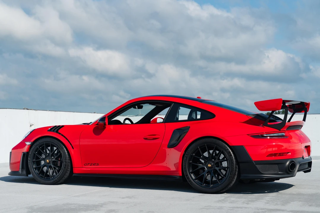 2018 Porsche 991 GT2 RS - Image 4 of 31