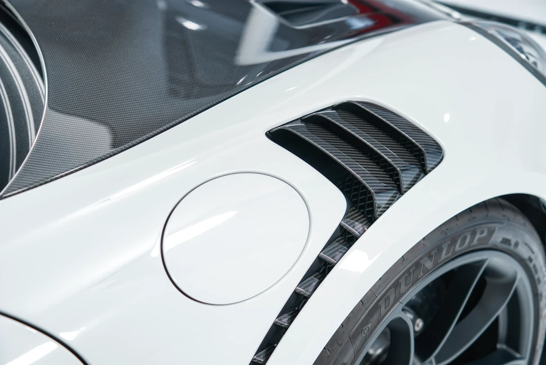 2018 Porsche 991 GT2 RS - Image 24 of 31