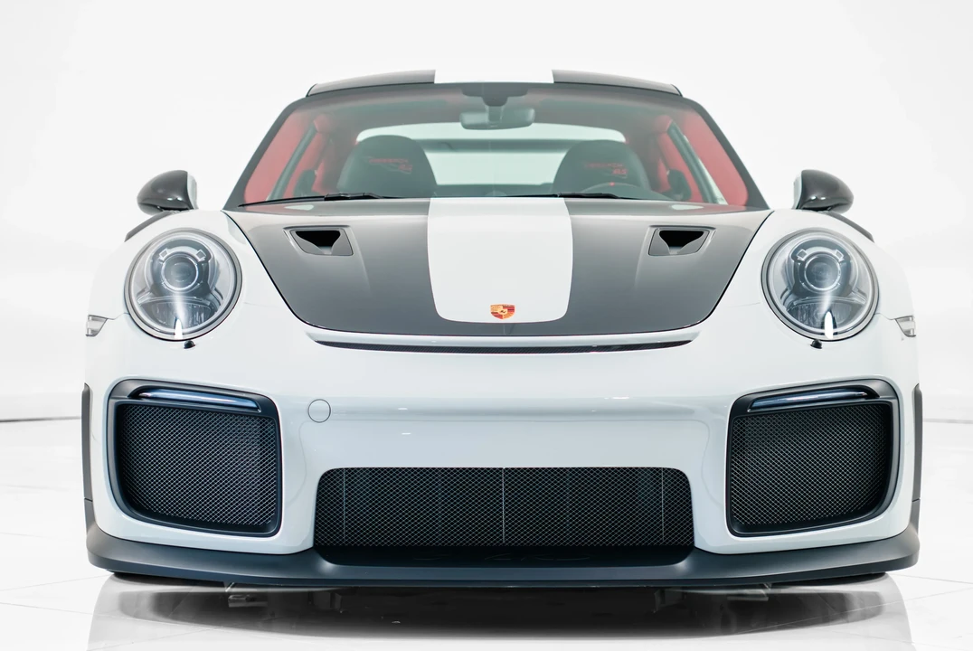 2018 Porsche 991 GT2 RS - Image 2 of 31