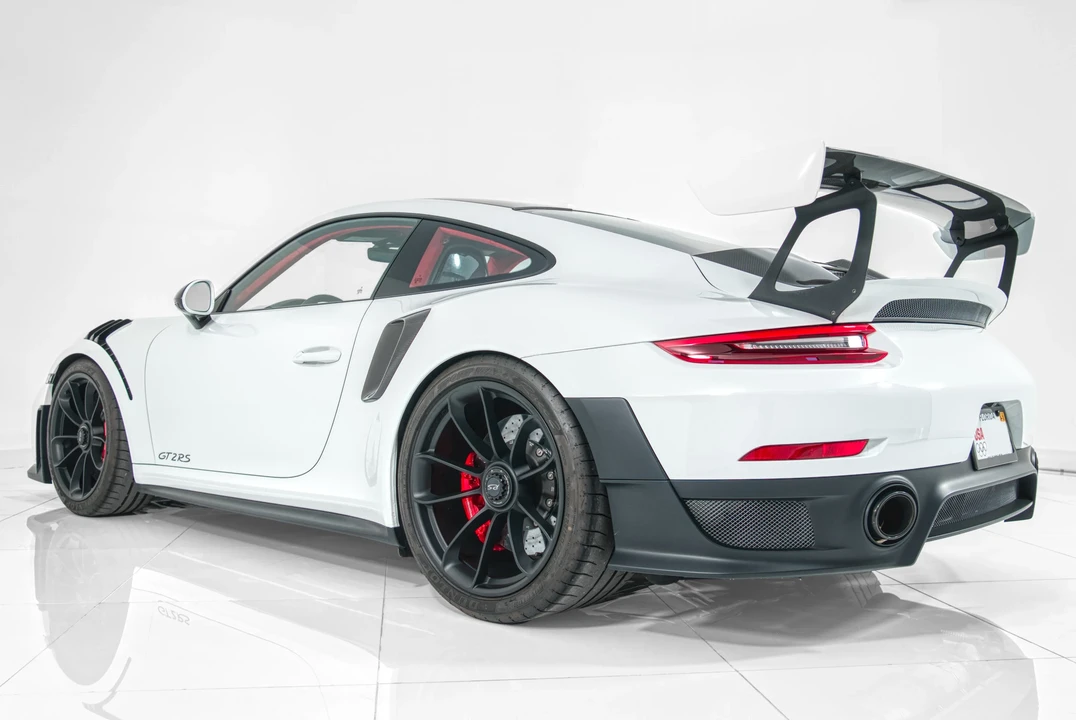 2018 Porsche 991 GT2 RS - Image 7 of 31