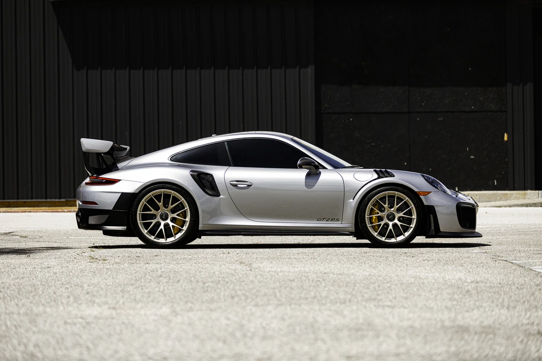 2018 Porsche 991 GT2 RS - Image 6 of 31