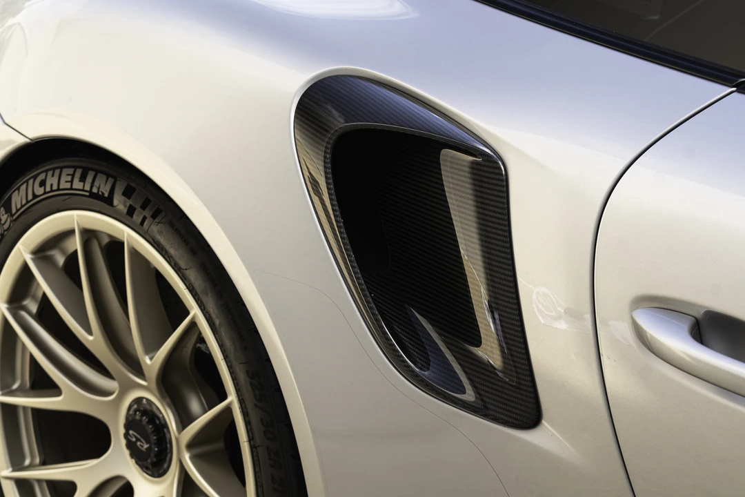 2018 Porsche 991 GT2 RS - Image 18 of 31