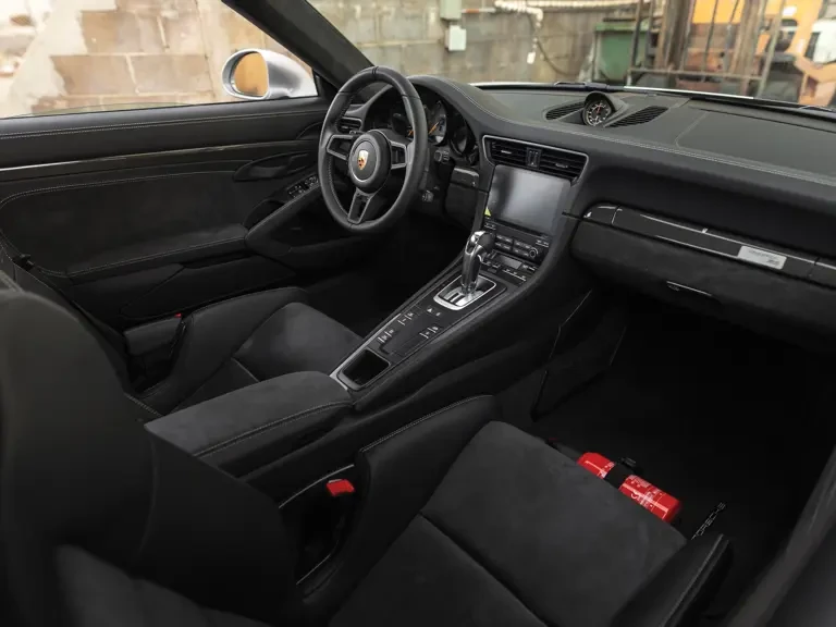 2018 Porsche 991 GT2 RS - Image 12 of 26