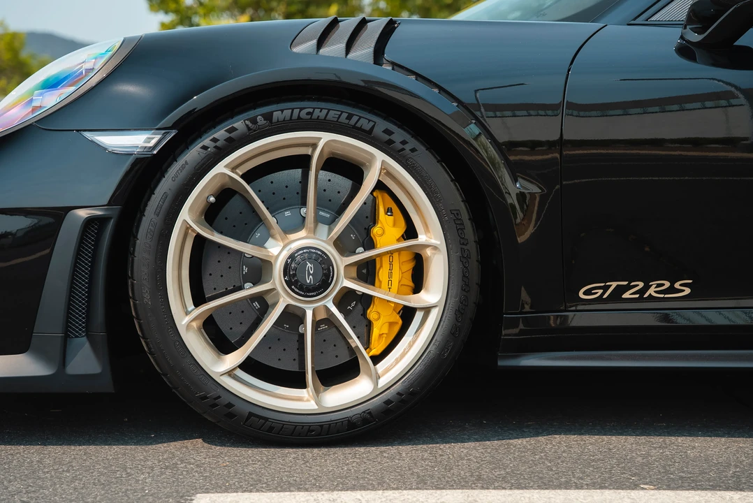 2018 Porsche 991 GT2 RS - Image 25 of 31