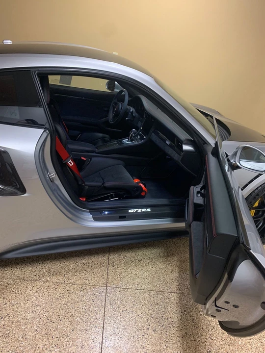 2018 Porsche 991 GT2 RS - Image 4 of 8