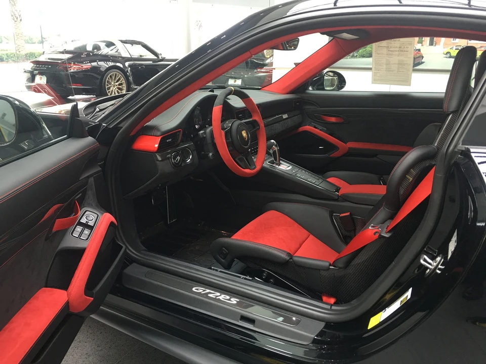 2018 Porsche 991 GT2 RS - Image 8 of 18