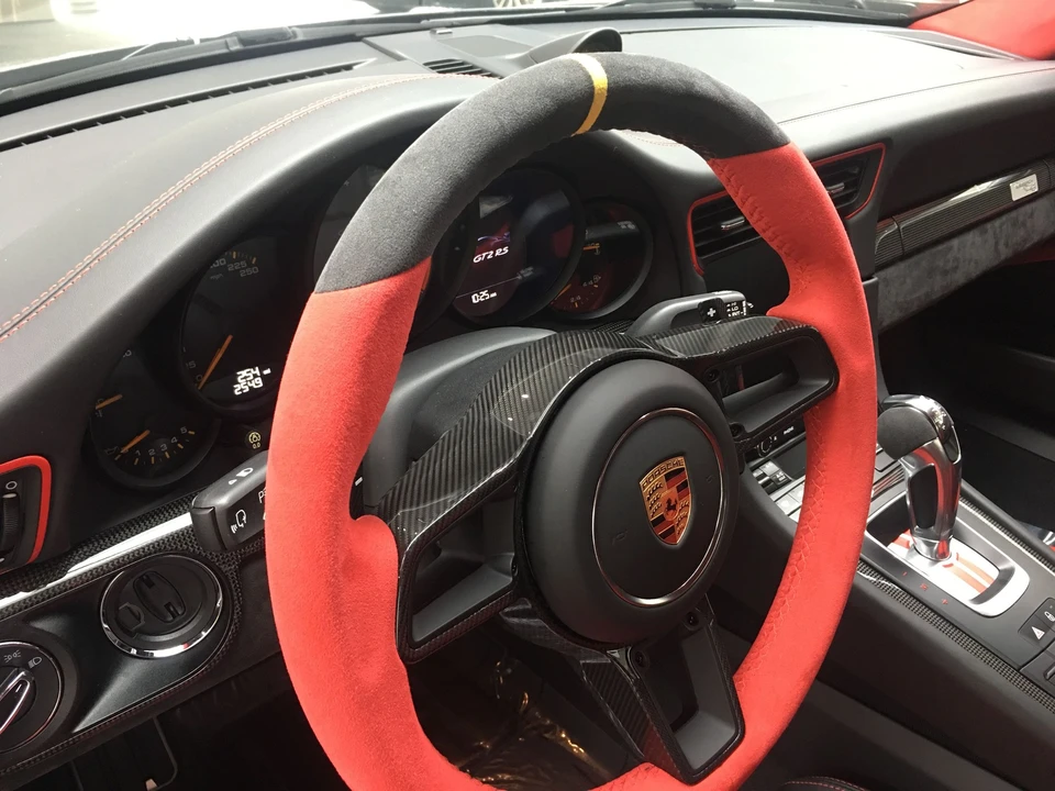 2018 Porsche 991 GT2 RS - Image 10 of 18