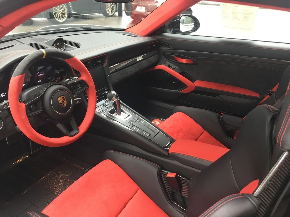 2018 Porsche 991 GT2 RS - Image 11 of 18