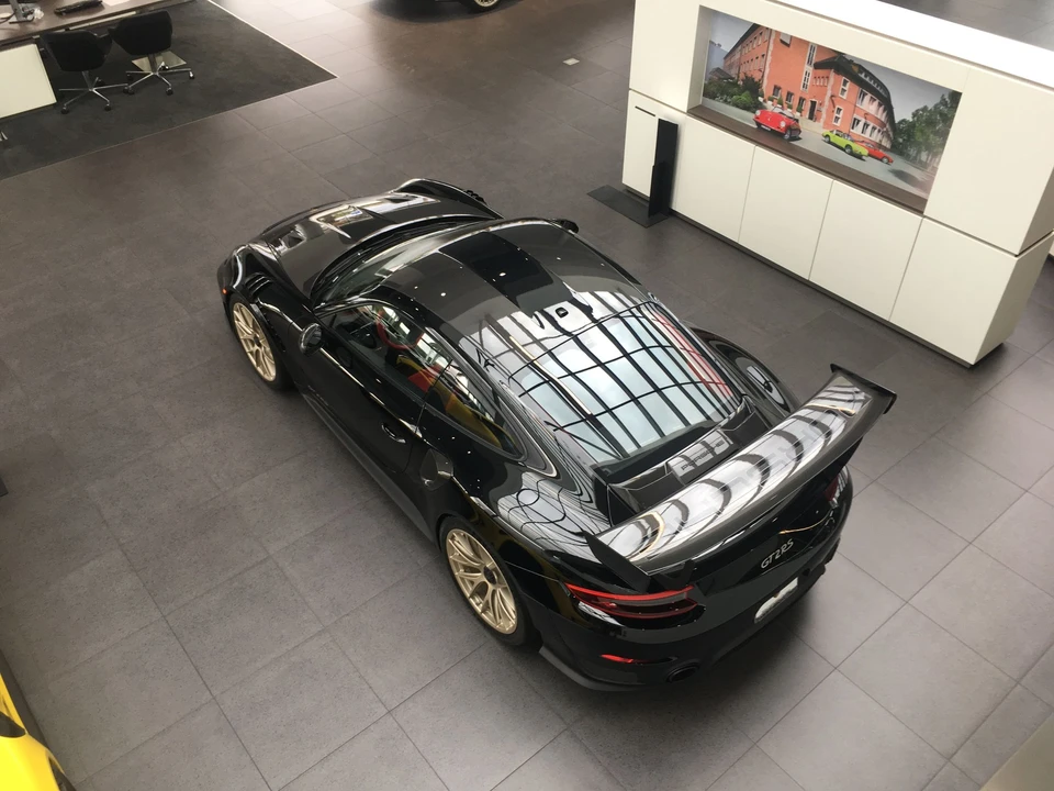 2018 Porsche 991 GT2 RS - Image 15 of 18