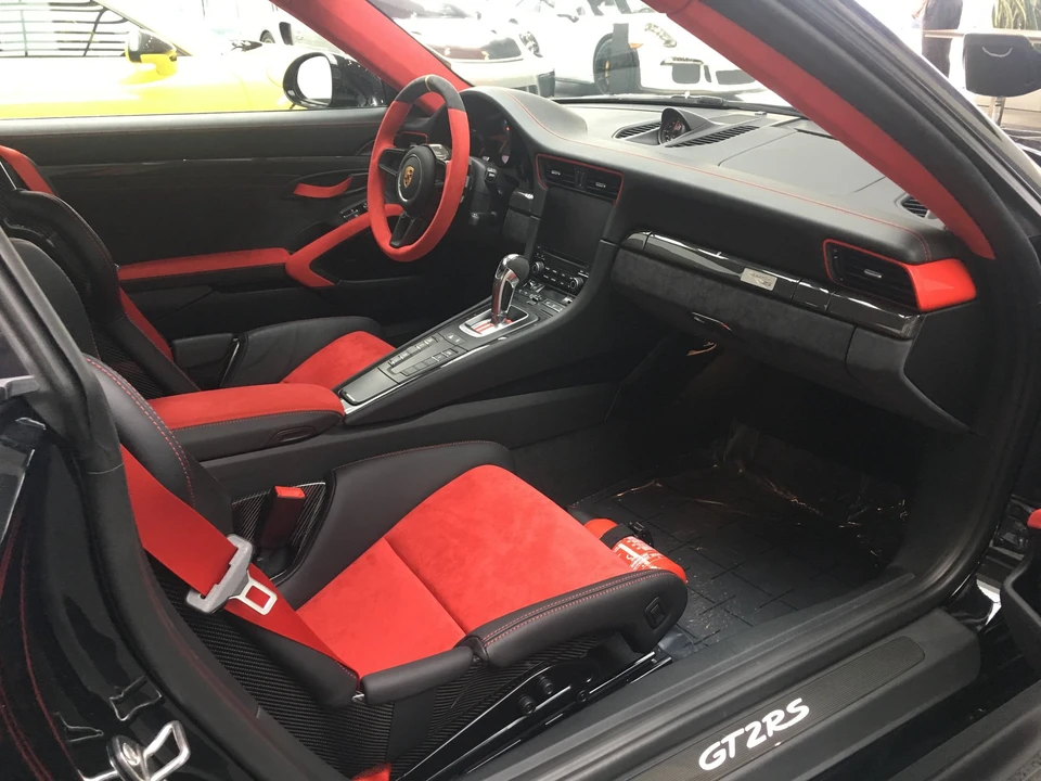 2018 Porsche 991 GT2 RS - Image 17 of 18