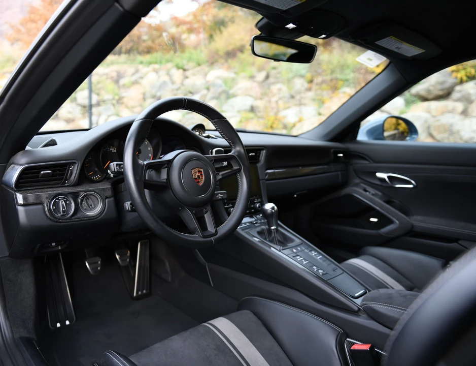 2018 Porsche 991 GT3 - Image 29 of 31