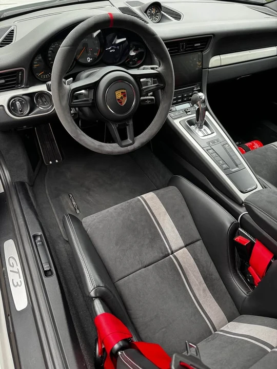 2018 Porsche 991 GT3 - Image 13 of 18