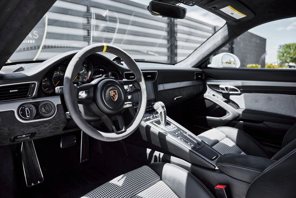 2018 Porsche 991 GT3 - Image 2 of 31