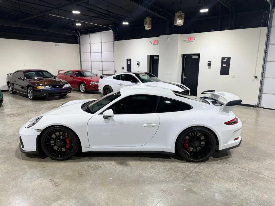 2018 Porsche 991 GT3 - Image 17 of 31
