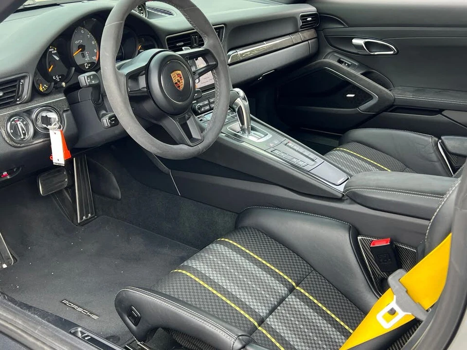 2018 Porsche 991 GT3 - Image 17 of 31