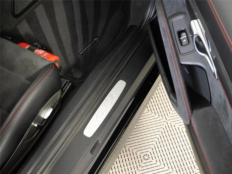 2018 Porsche 991 GT3 - Image 18 of 28