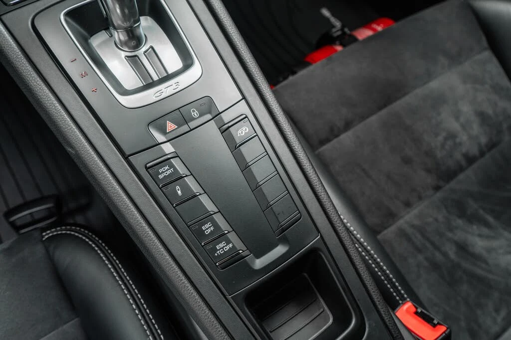 2018 Porsche 991 GT3 - Image 30 of 31