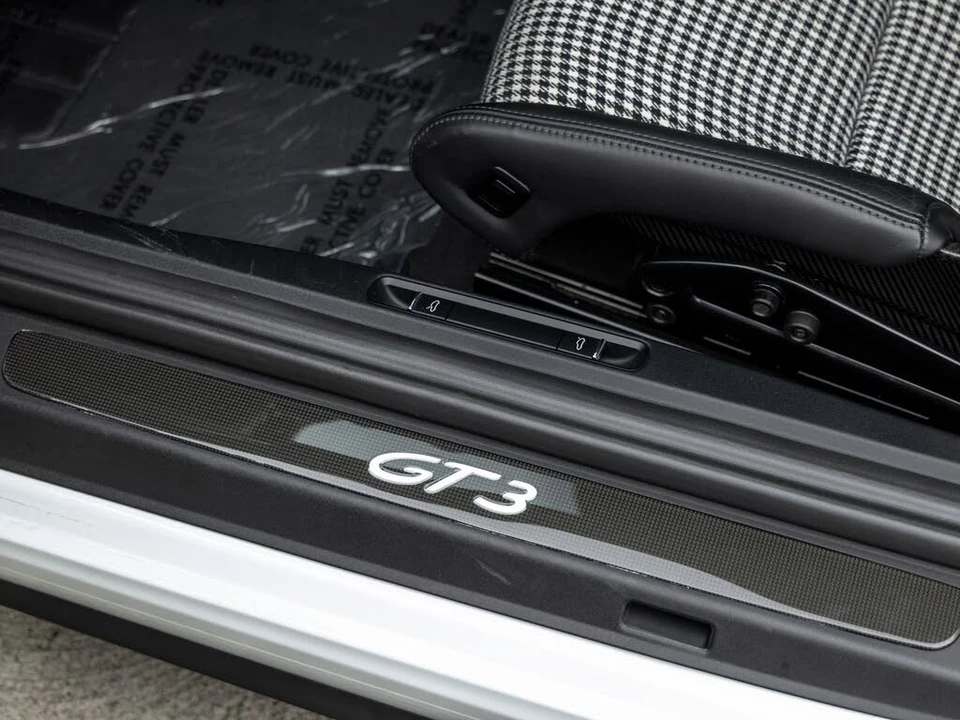 2018 Porsche 991 GT3 - Image 26 of 31