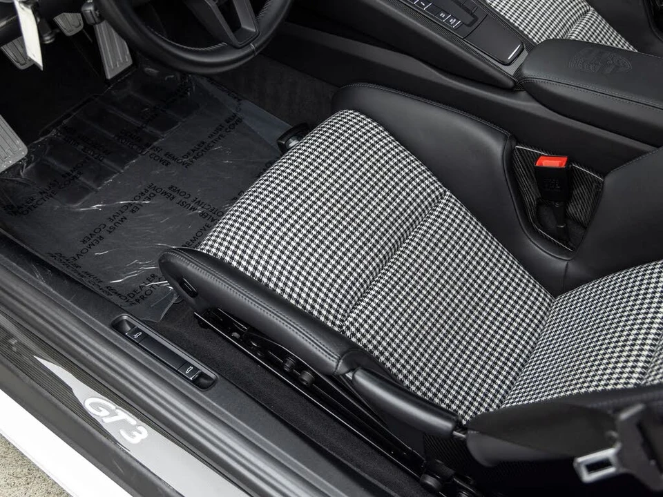 2018 Porsche 991 GT3 - Image 28 of 31