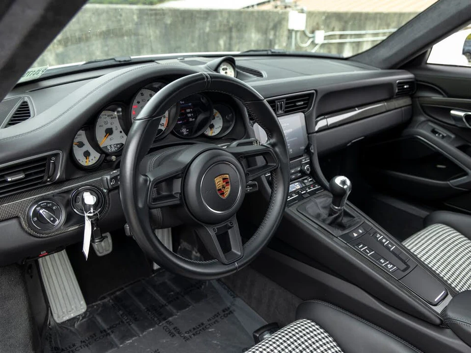 2018 Porsche 991 GT3 - Image 4 of 31