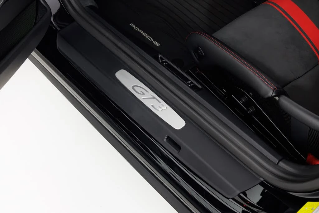 2018 Porsche 991 GT3 - Image 28 of 31