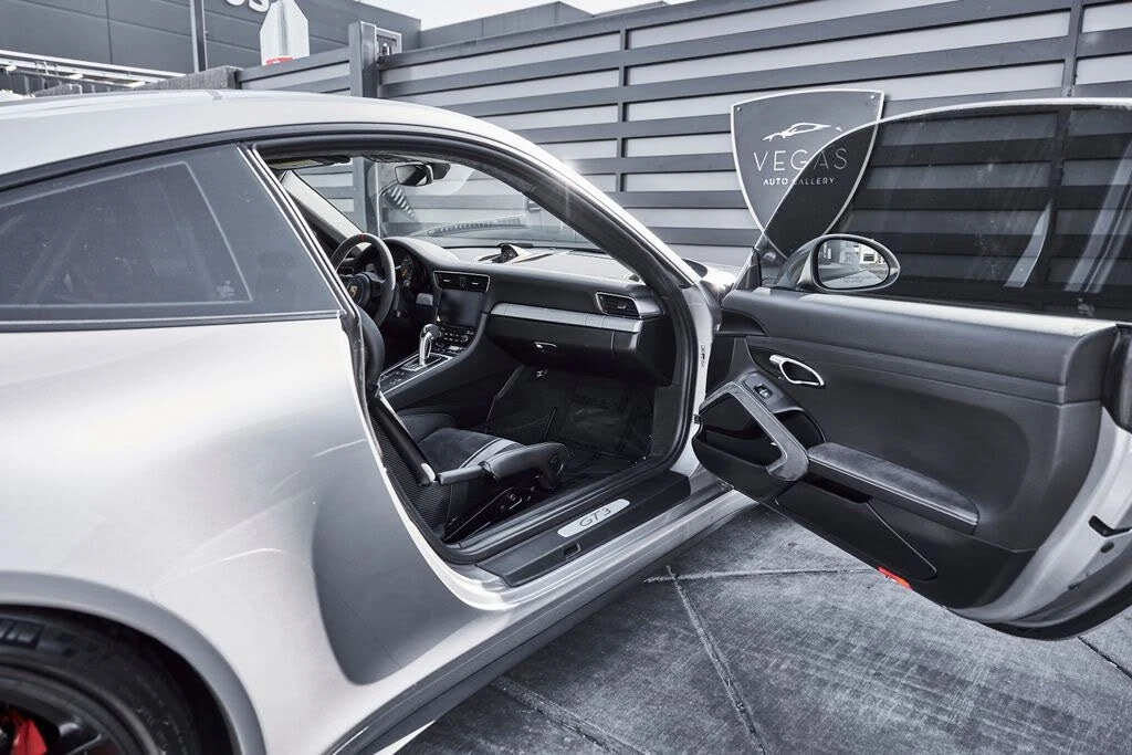 2018 Porsche 991 GT3 - Image 25 of 31