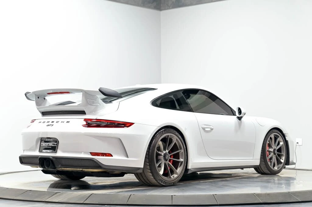 2018 Porsche 991 GT3 - Image 17 of 31