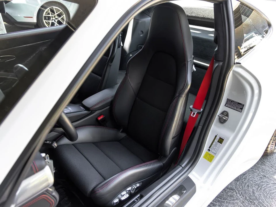 2018 Porsche 991 GT3 - Image 5 of 31