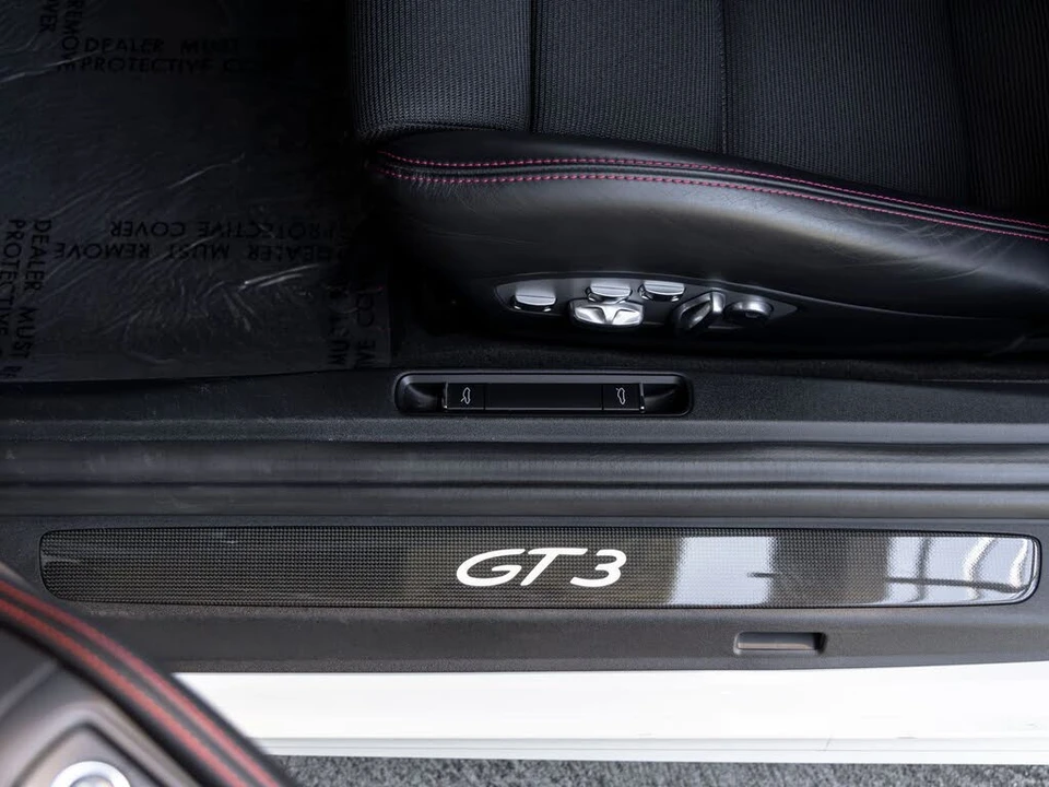 2018 Porsche 991 GT3 - Image 27 of 31