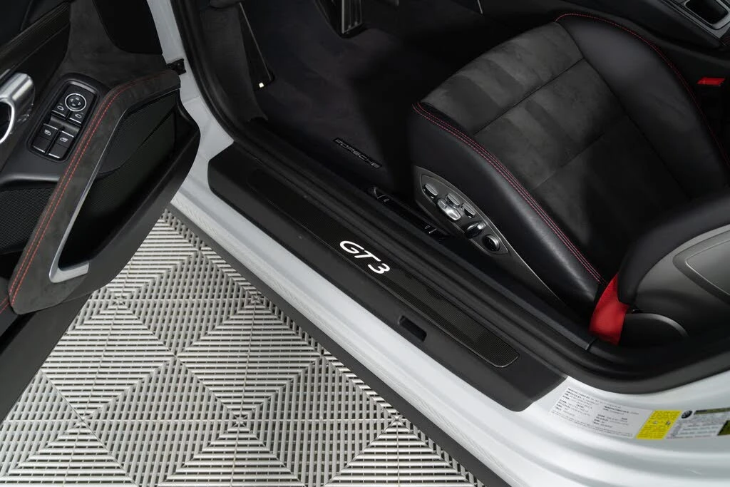 2018 Porsche 991 GT3 - Image 13 of 31