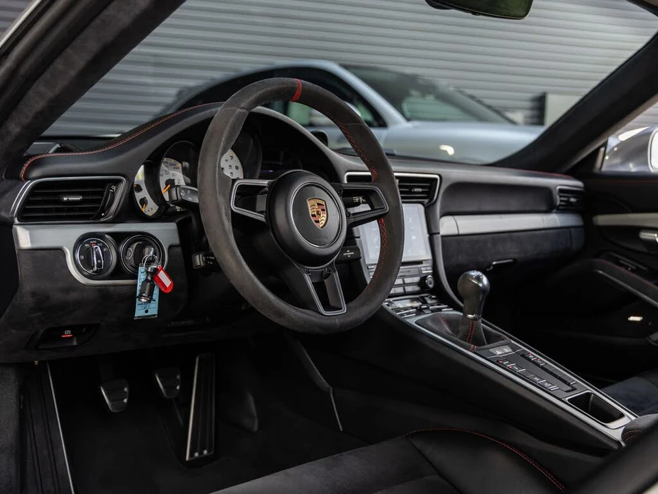 2018 Porsche 991 GT3 - Image 4 of 31