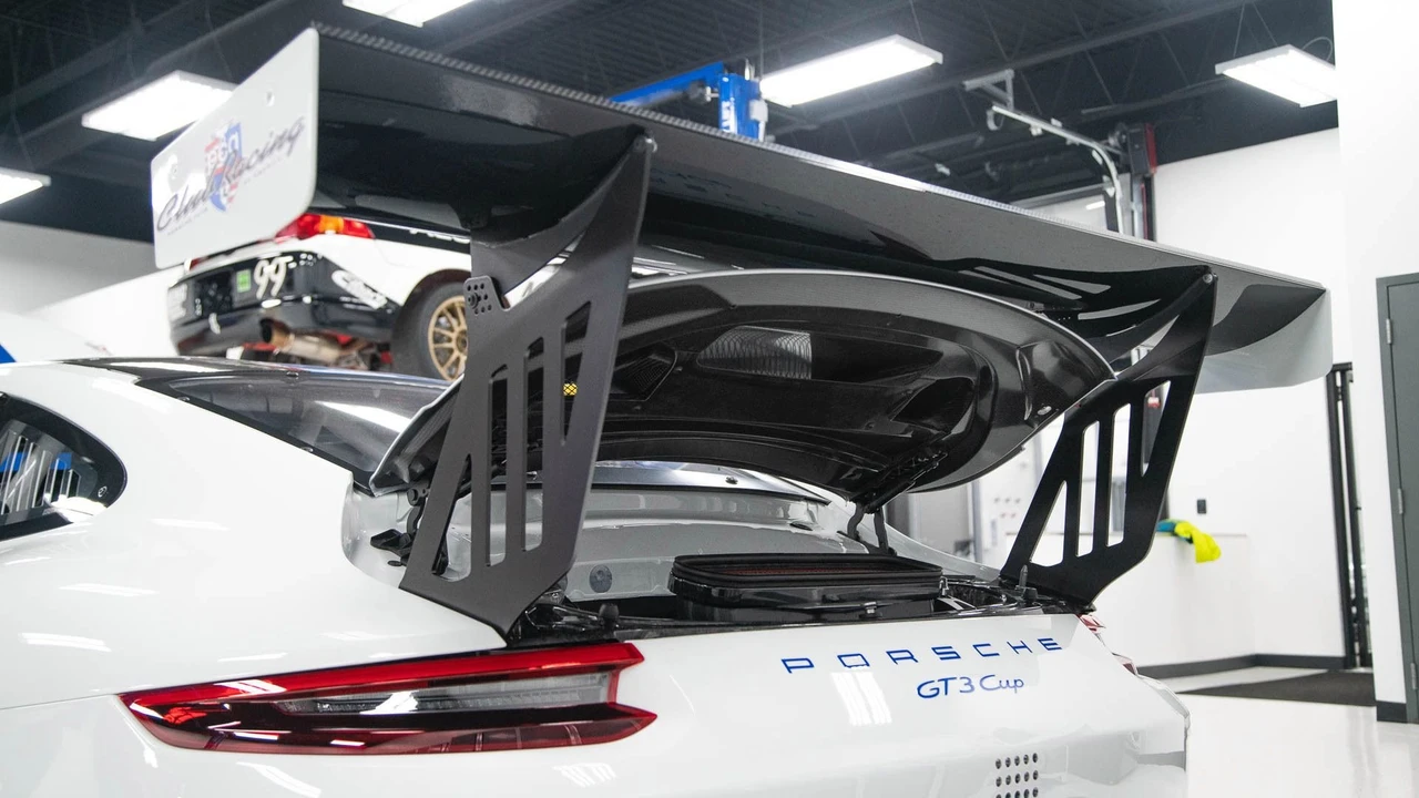 2018 Porsche 991 GT3 - Image 15 of 31