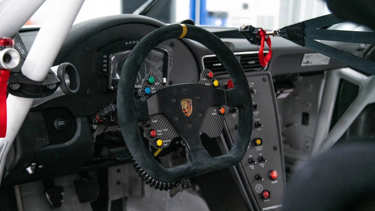 2018 Porsche 991 GT3 - Image 25 of 31