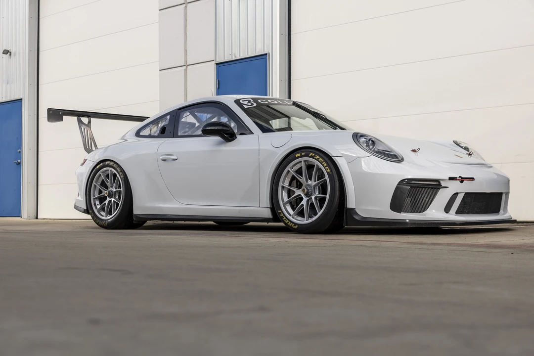 2018 Porsche 991 GT3 - Image 2 of 31