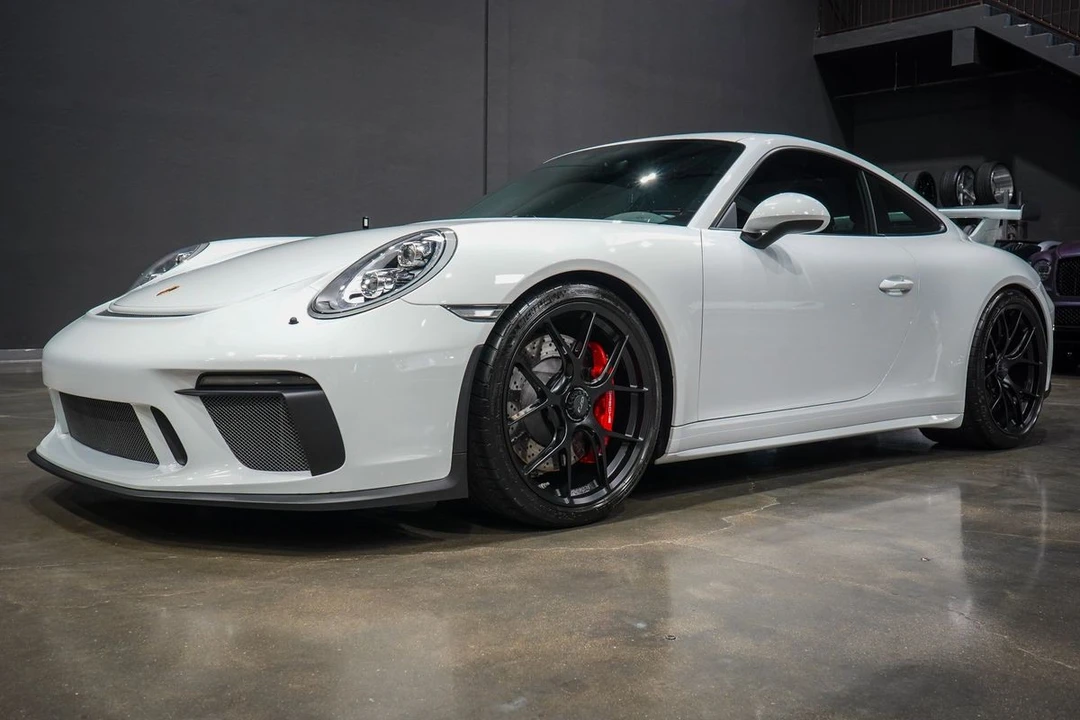 2018 Porsche - Image 10 of 31