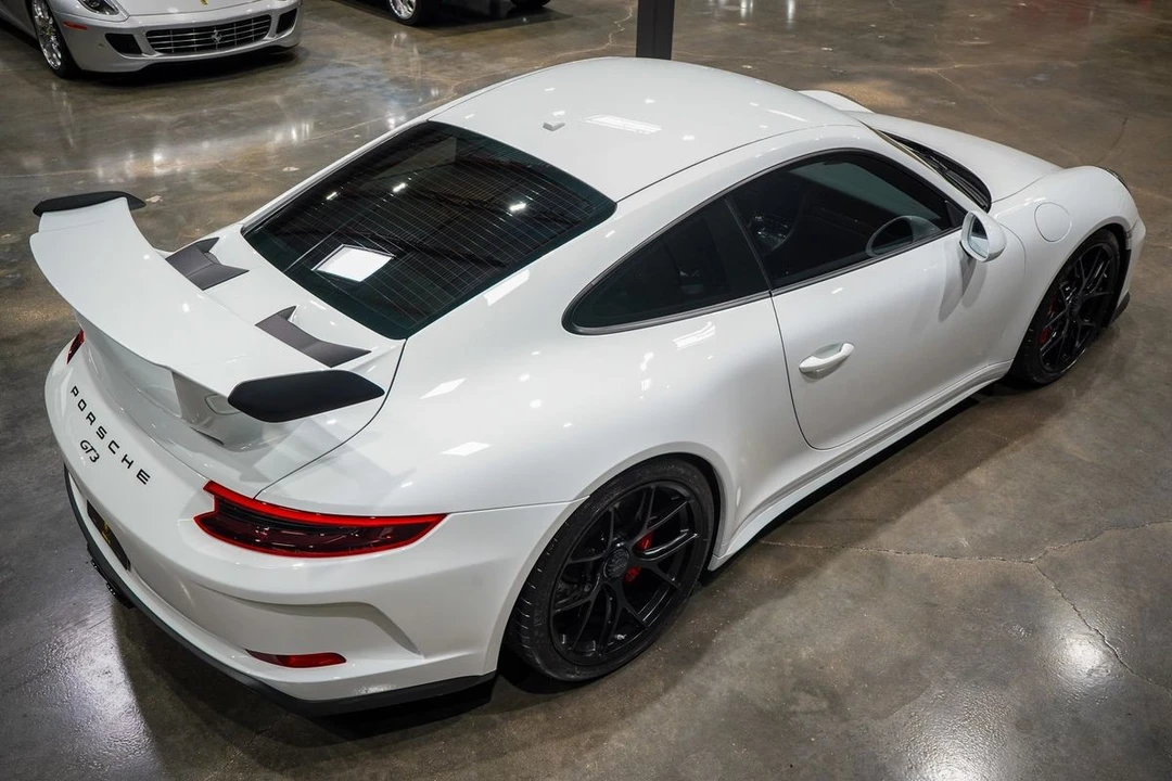 2018 Porsche - Image 16 of 31