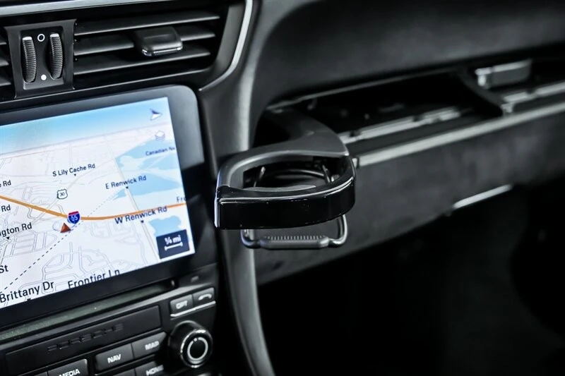 2018 Porsche - Image 30 of 31