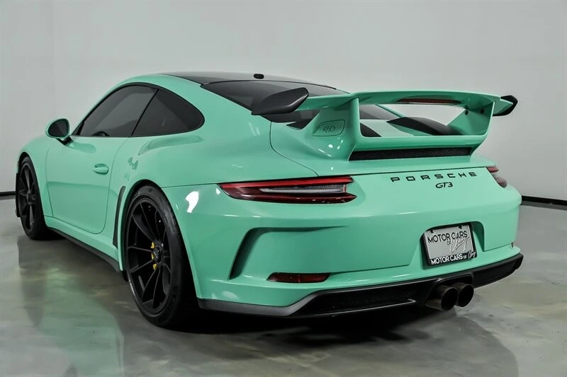 2018 Porsche - Image 8 of 31