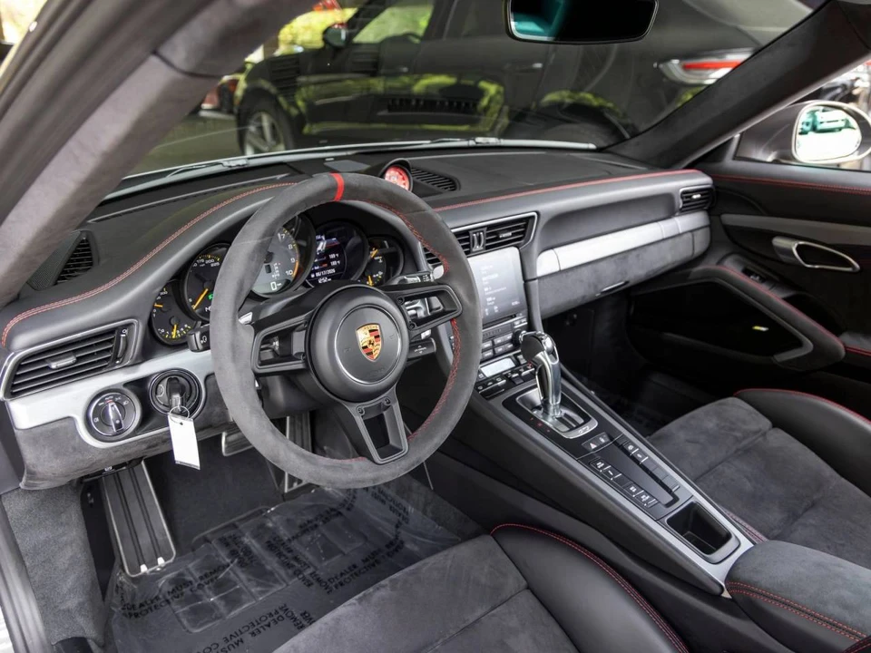 2018 Porsche 991 GT3 - Image 4 of 5