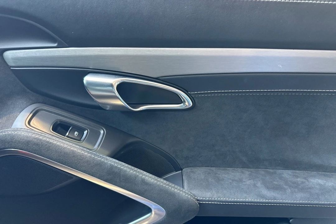 2018 Porsche 991 GT3 - Image 17 of 21