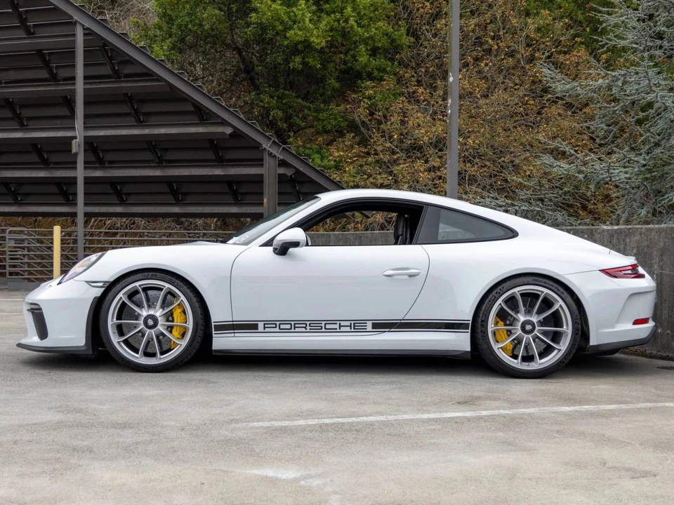 2018 Porsche 991 GT3 - Image 2 of 5